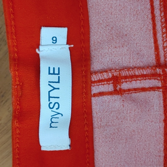 Ladies size 9 Red My Style Shorts - Picture 2 of 4